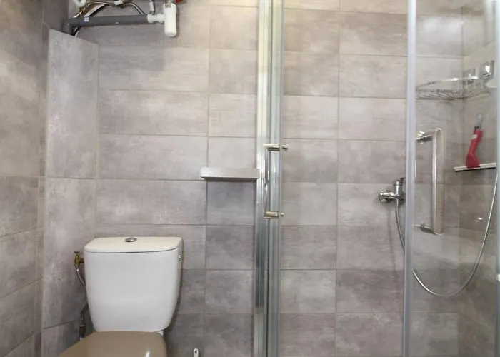 Renove A Balaruc-les-bains, Proche Thermes - Fr-1-553-304 *