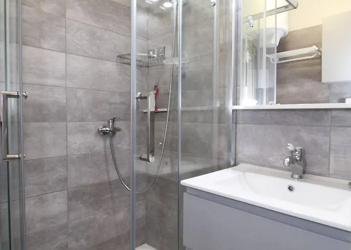 Renove A Balaruc-les-bains, Proche Thermes - Fr-1-553-304 Balaruc-les-Bains